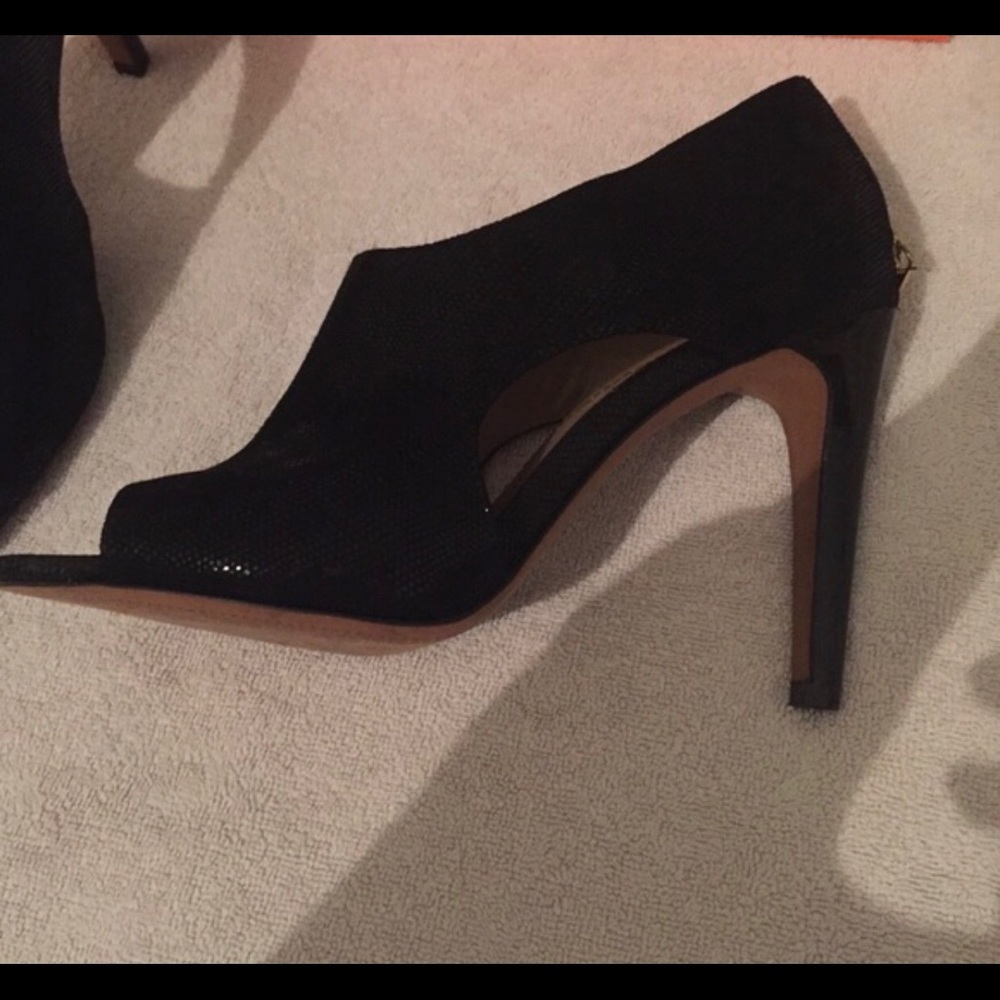 Isola Black Peep Toe Heels - Picture 3 of 6